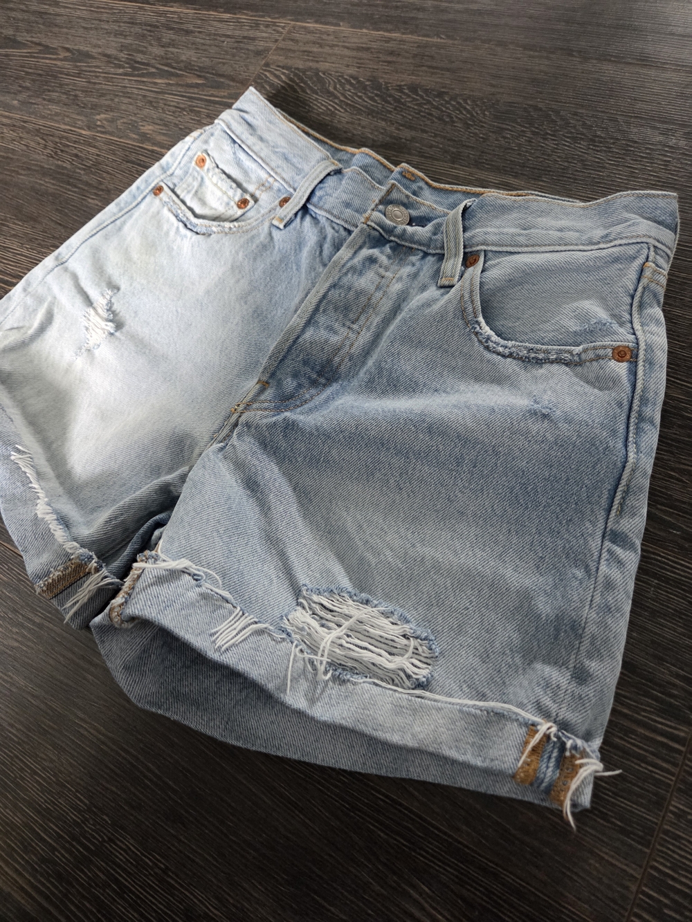 Levi's Light Blue Distressed Denim Jean Shorts - Picture 2 of 7